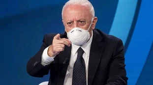 Coronavirus, Vincenzo De Luca attacca Giuseppe Conte: "Decisioni improvvisate senza un piano. Quindi giorni di richieste inevase"