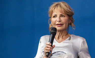 Lilli Gruber, com'è fuggita dall'incendio a Davos: paura sulla neve