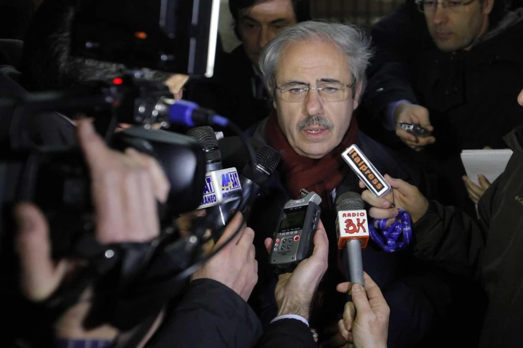 Lombardo si dimette, la Sicilia torna al voto