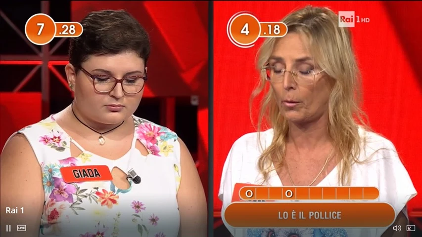 L'Eredità, disastro della concorrente sul pollice: Flavio Insinna sconvolto, silenzio di tomba