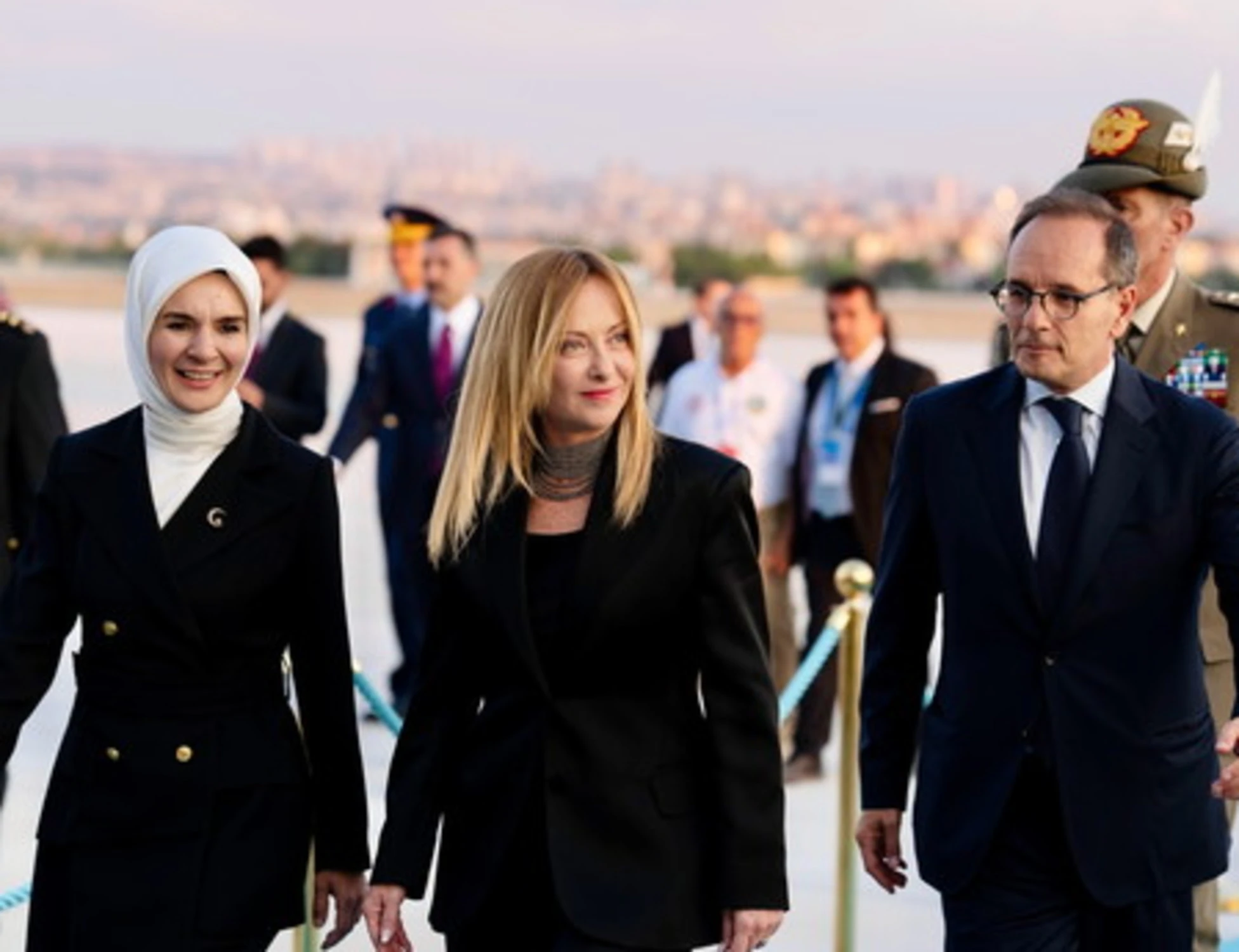Meloni e Trump ad Ankara, "il tavolo blindatissimo": cosa filtra dal vertice Nato