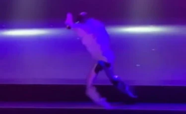 Il robot cinese balla come Michael Jackson: finisce in disgrazia