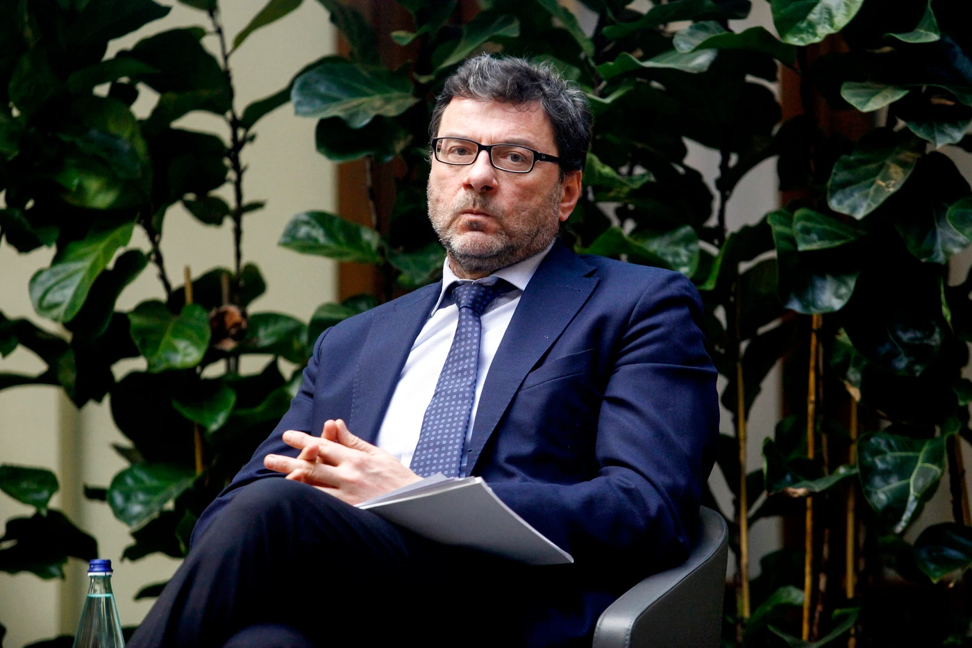 Giancarlo Giorgetti, la bomba sul governo. Retroscena: "Molla Conte e se ne va", scacco matto Lega