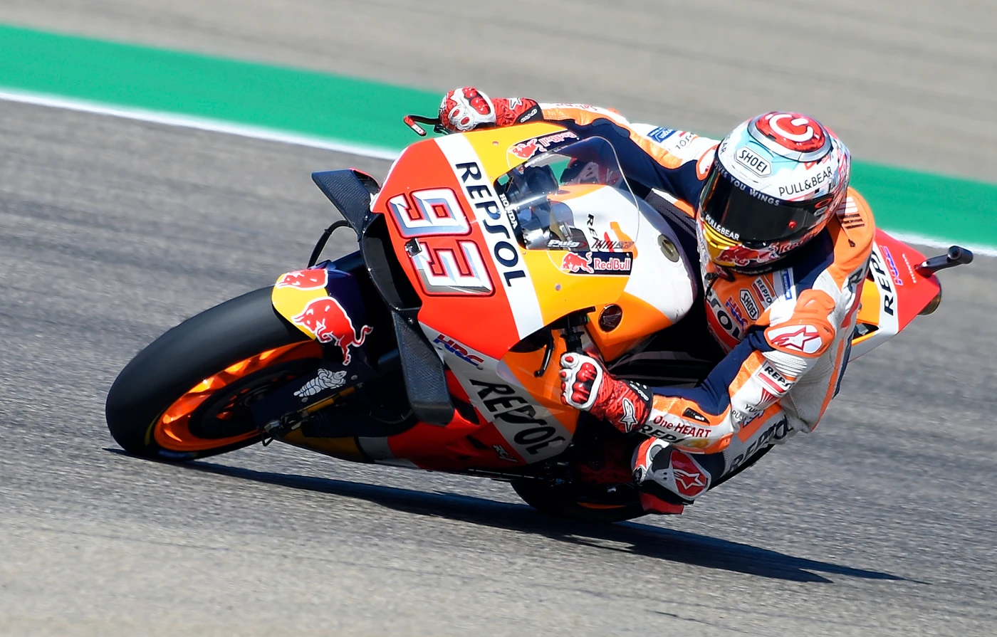 MotoGp, Marc Marquez vince ad Aragon davanti a Dovizioso e Iannone. Valentino Rossi ottavo