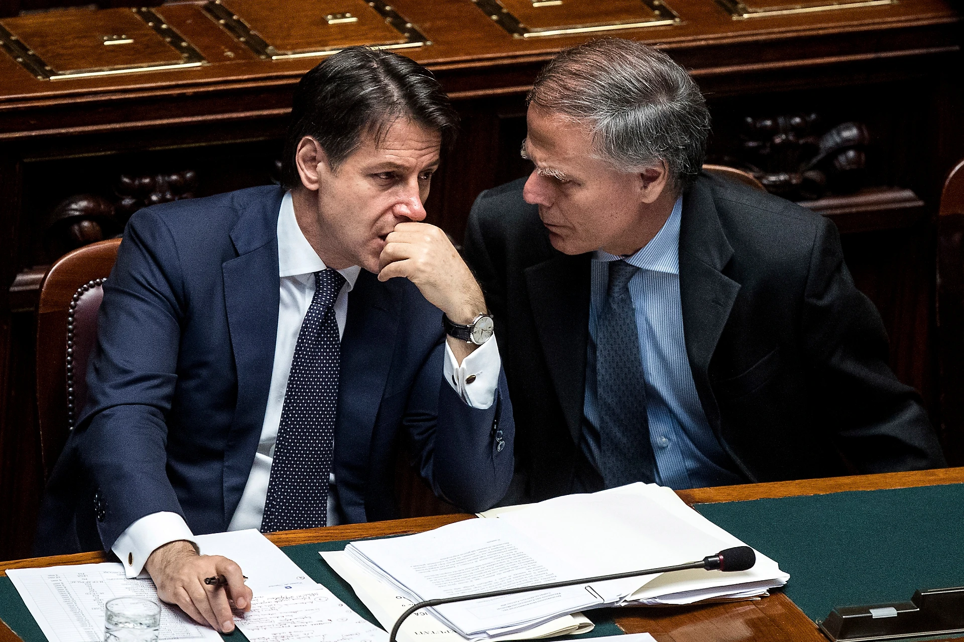 La guerra tra Stati Uniti e Russia travolge l'Italia. Manina Usa: ecco come vogliono piegare il governo