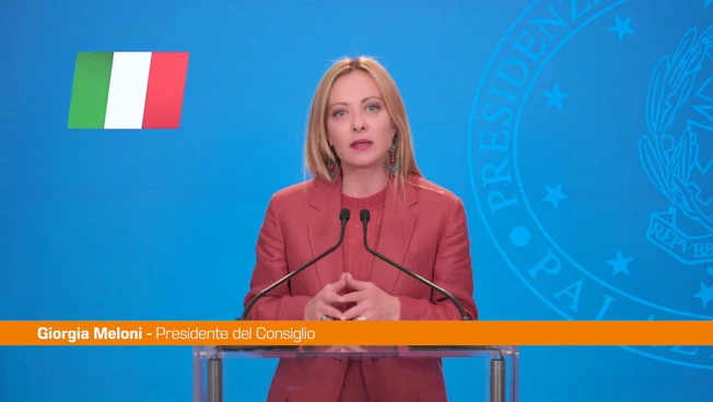 https://media.liberoquotidiano.it/uv_rXjI1zRqVDLlepVIbqYOEfK-pDfB-NuRetJvj4E8/width:800/quality:90/aW1hZ2VzLzIwMjUvMTAvMTAvMTUxNTM2MTEyLTc3MTJhY2I2LTI3OTYtNDE2Ni1iNDBjLWNjNzk5NDVkNzJkZC5qcGc.webp