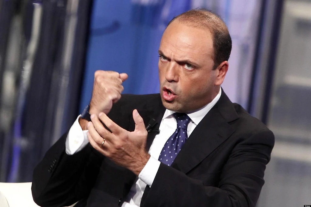 La sfida di Alfano per le Europee: "Ncd supererà il 4%"