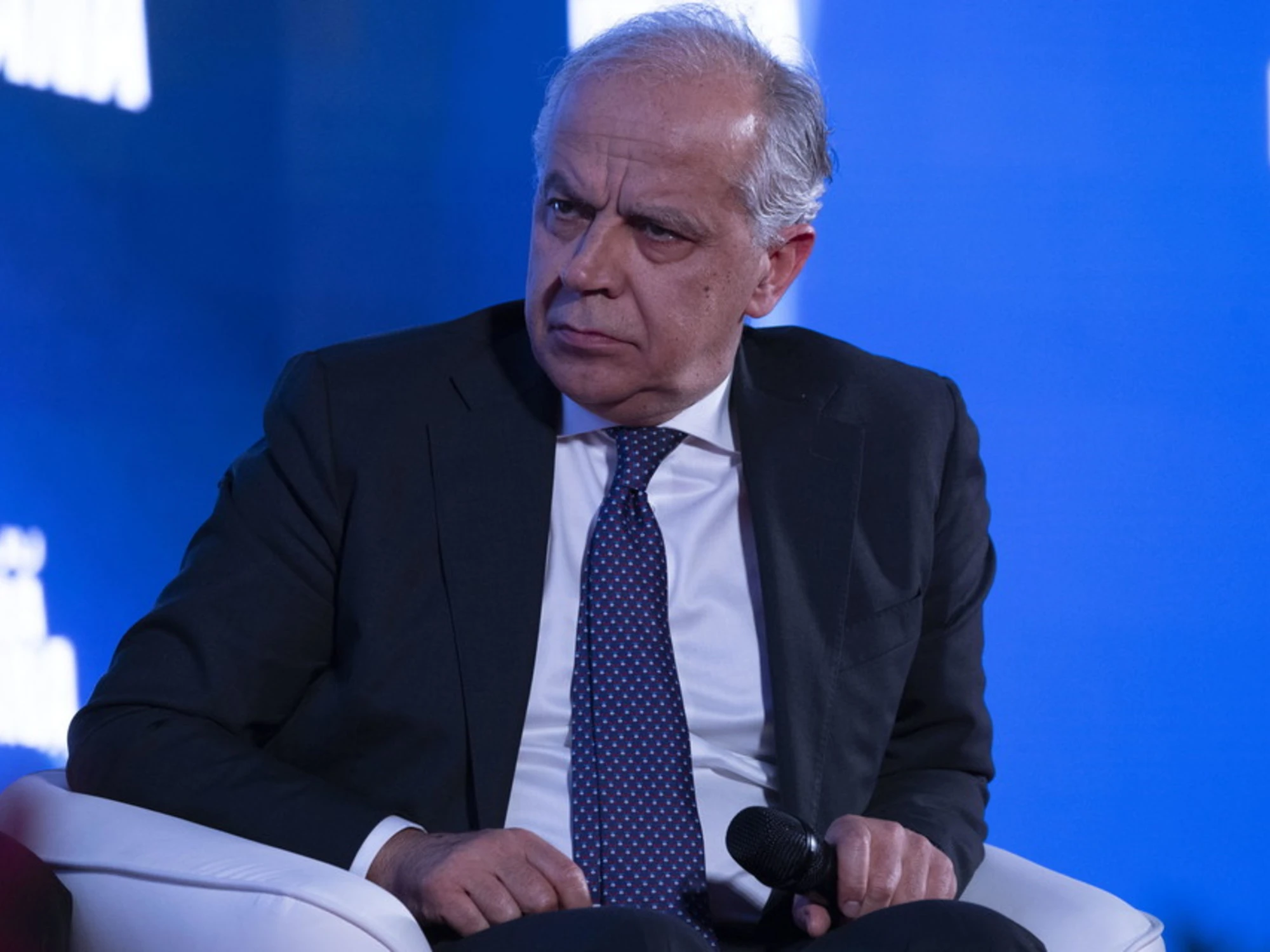 Piantedosi, la pacchia dei migranti è finita: "Liberi per problemi di insonnia, basta"