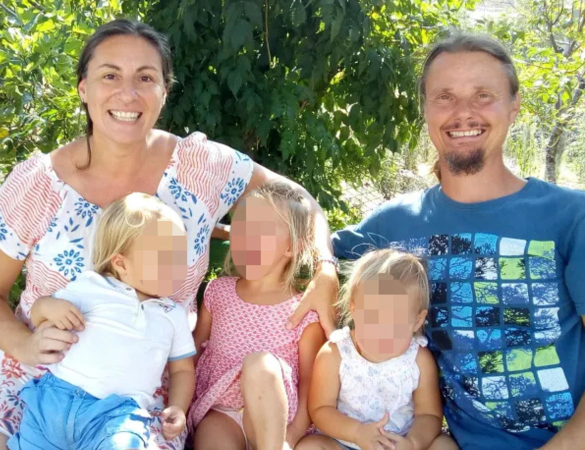 Famiglia nel bosco, vogliono cacciare la madre: incubo senza fine