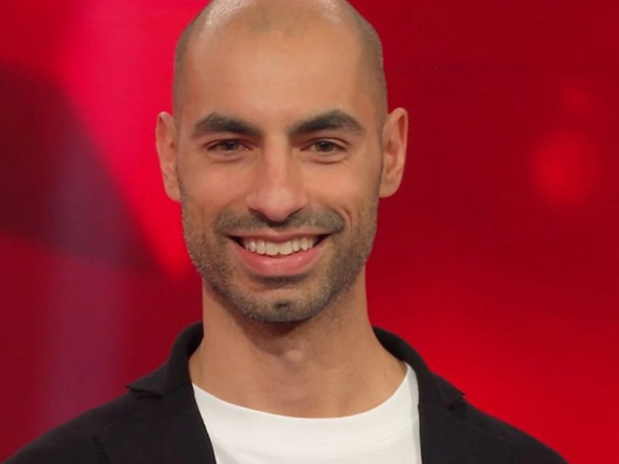 L'Eredità, Stefano interrompe Marco Liorni: "Vuoi sposarmi?". Clamoroso in studio