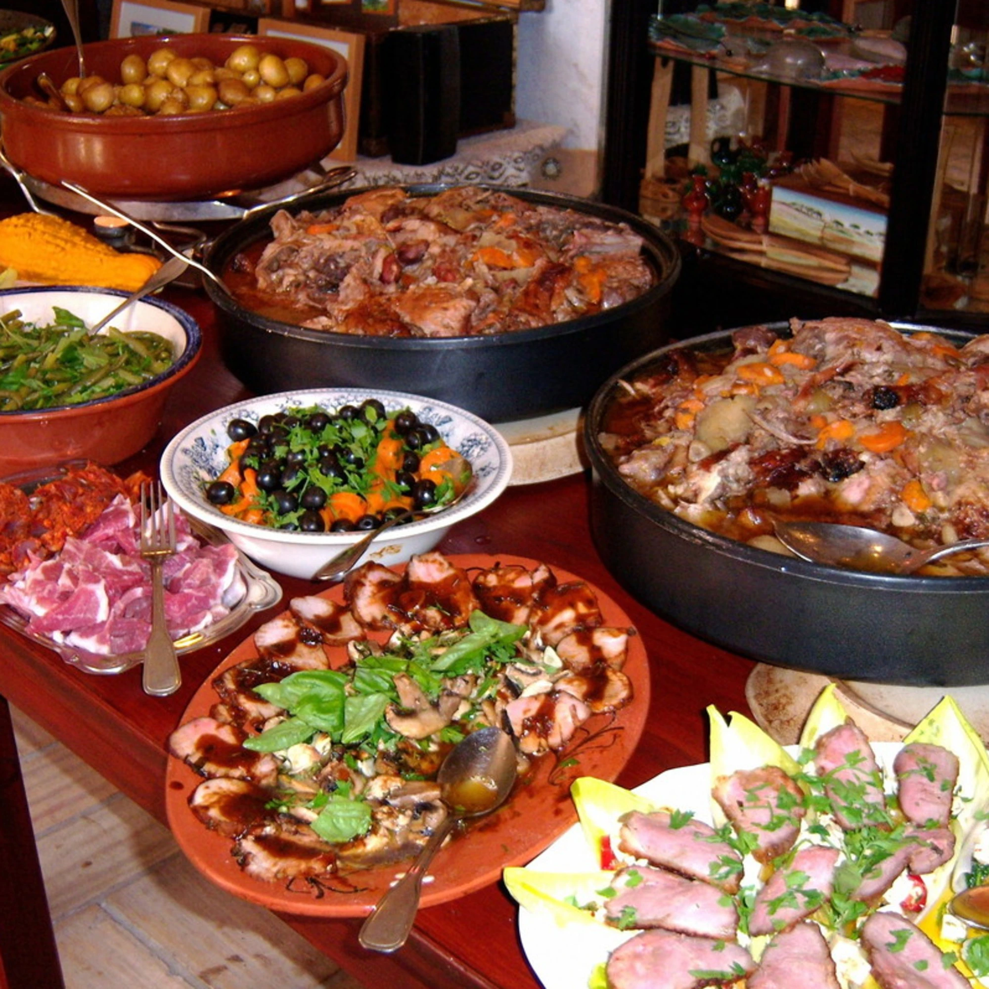 Evviva gli allocchi che abboccano all'orrendo buffet