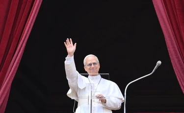 L'appello del Papa ai grandi della terra: "Mai più guerra"