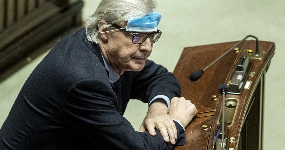 Vittorio Sgarbi contro Marco Travaglio: "Costruttori? Che degrado, un tempo avrebbe parlato di compravendita"