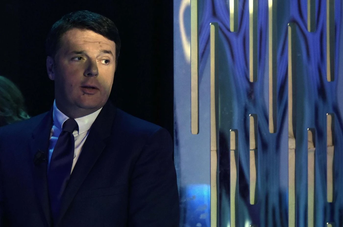 Otto e mezzo, Matteo Renzi dalla Gruber fa venire i brividi a Conte: "Lui sereno? Solo se...". Brutta fine