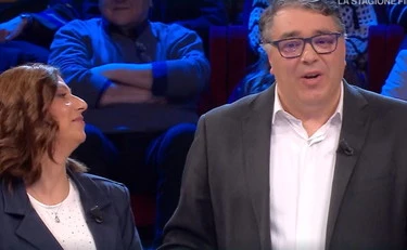 Affari Tuoi, Bernardo e il casting di De Martino sotto accusa: "Gente impresentabile"