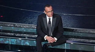 Sanremo 2025, il delirio di Repubblica contro Carlo Conti: "Gli anticorpi alla restaurazione del Festival"