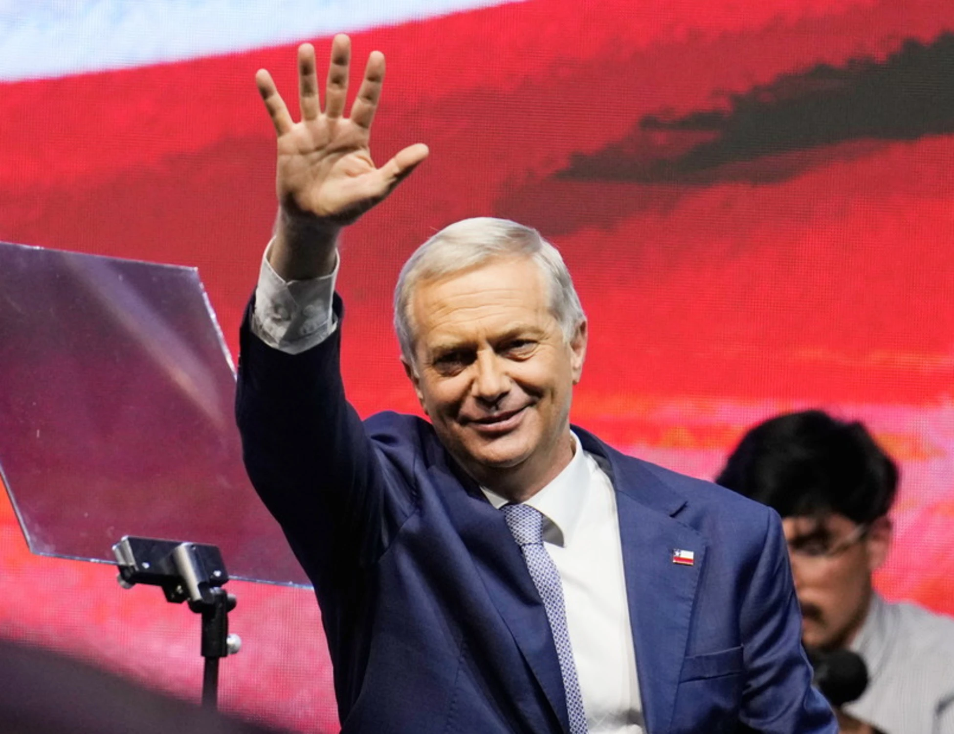 In Cile vince Kast, ma lo credono Pinochet