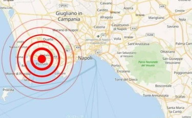 Močan potresni sunek pri Neaplju: Tresenje tal v Kampih Flegrei povzročilo preplah