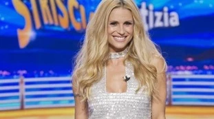 Striscia la Notizia, Michelle Hunziker? "La magia partorita da Antonio Ricci": ribaltone al tg satirico
