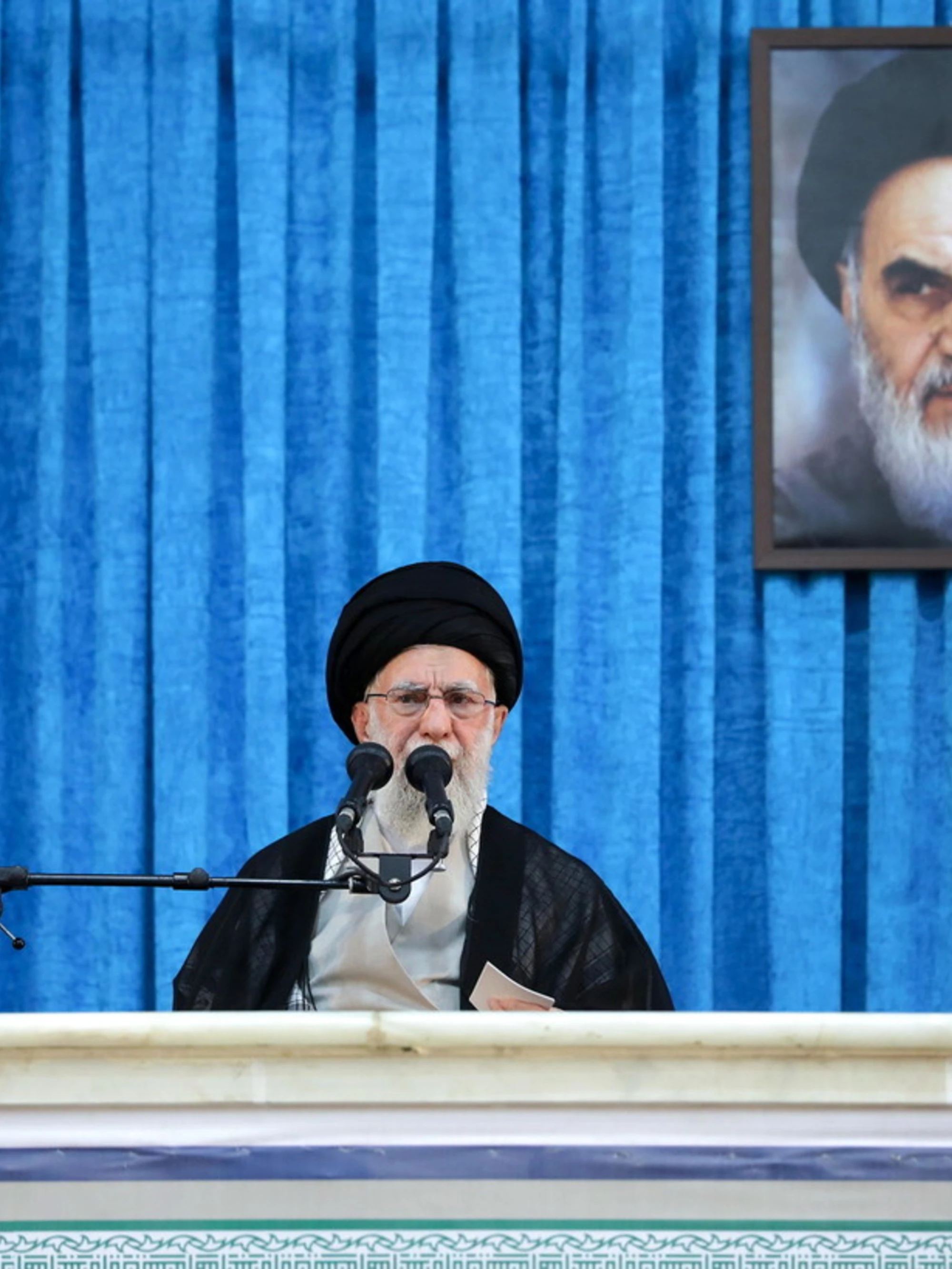 Khamenei, la trappola degli 007 Usa: "Hai 24 ore. Poi ti veniamo a prendere"