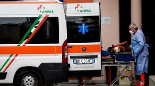 Coronavirus, il bollettino del 17 febbraio: 12.074 contagi e 369. Indicatori in risalita, come il tasso di positività