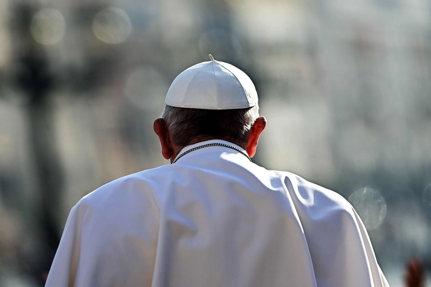 Vaticano, la battaglia del Sinodo sul celibato ai preti: c&apos;è già chi fiuta aria di scisma