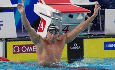 Europei di Nuoto, due italiani sul podio: oro Martinenghi nei 100 rana, bronzo per Cerasuolo