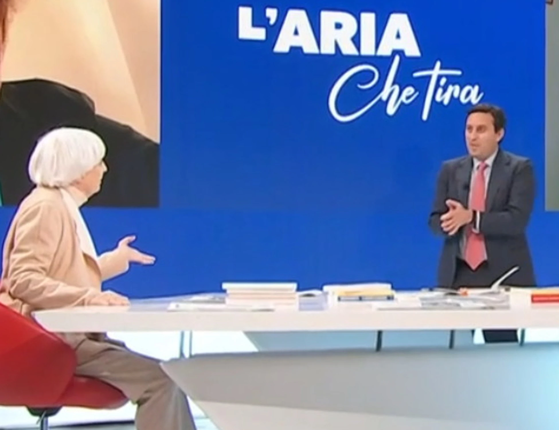 L'Aria Che Tira, Bompiani insulta Parenzo e si scatena il caos: "Si può essere così disinformati?"