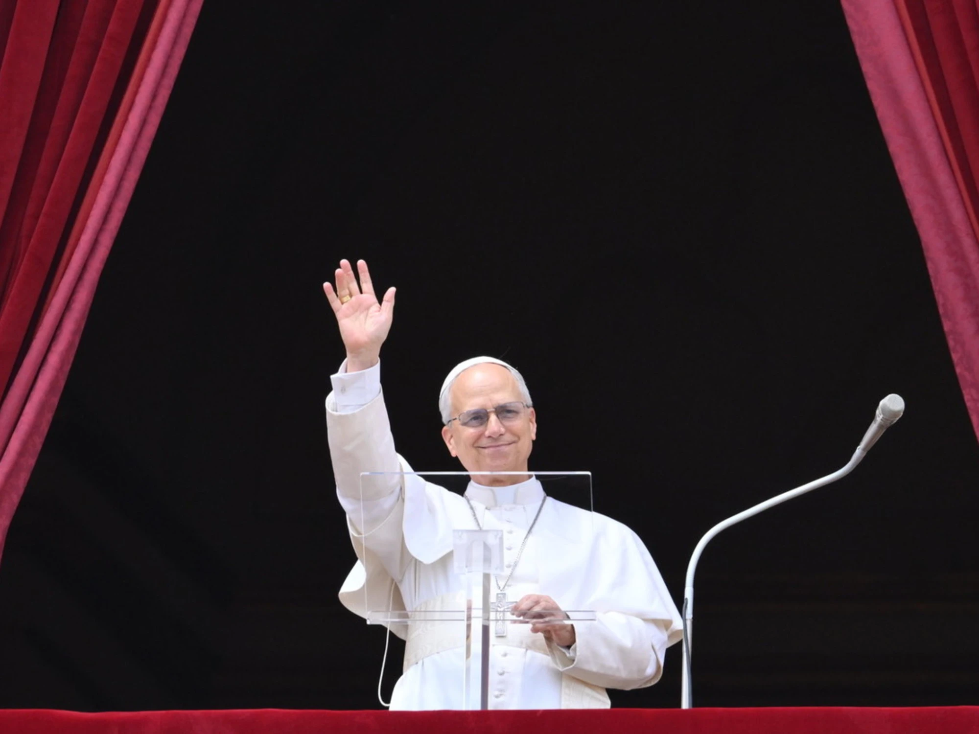 L'appello del Papa ai grandi della terra: "Mai più guerra"