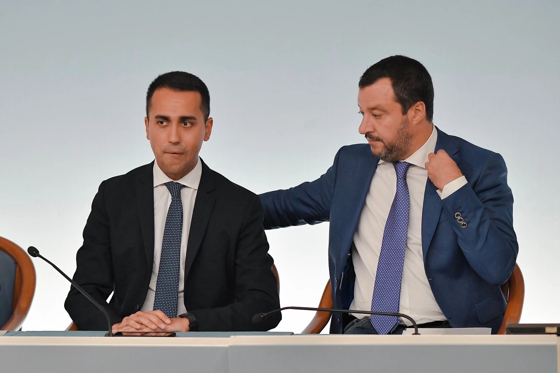 Banche, Salvini e Di Maio litigano sul salvataggio: il grillino non vuol metterci un euro