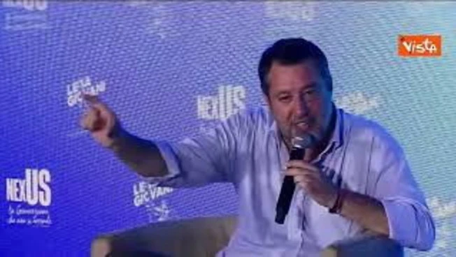 Salvini all'evento della Lega Giovani: Se vinciamo le elezioni vorrei tornare al Viminale
