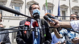 Matteo Salvini, il sondaggio dopo l'incontro con Draghi: mascherine all'aperto, una botta per Speranza