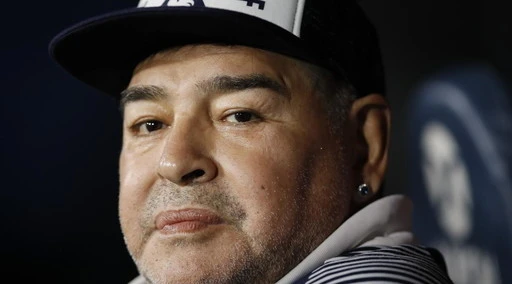 Diego Armando Maradona, l'ex moglie: "Un letto e il bagno chimico, viveva in stato di abbandono"