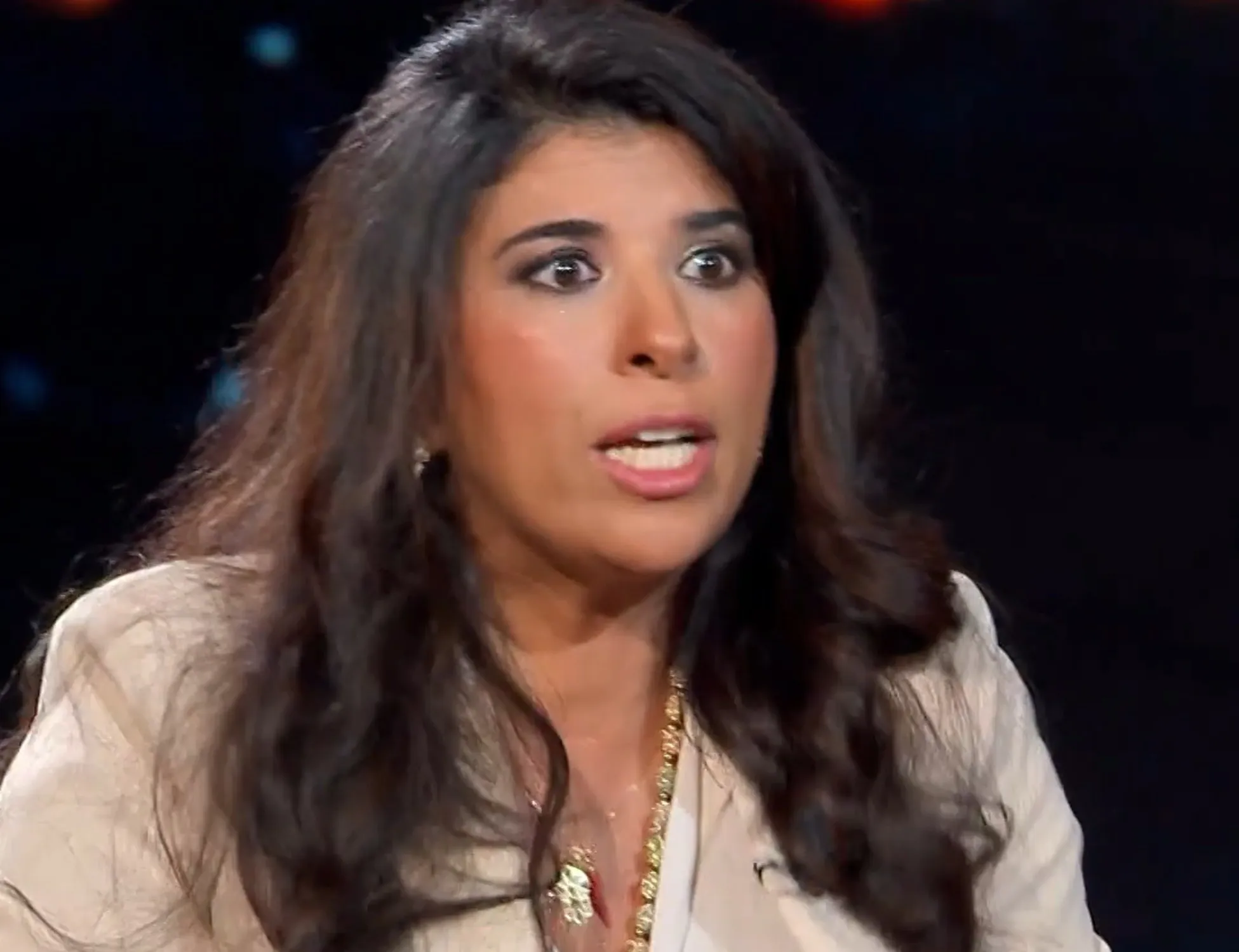 Leggi l'articolo: "Italiani mafiosi", Karima Moual fuori controllo con Roberto Parodi a Filorosso