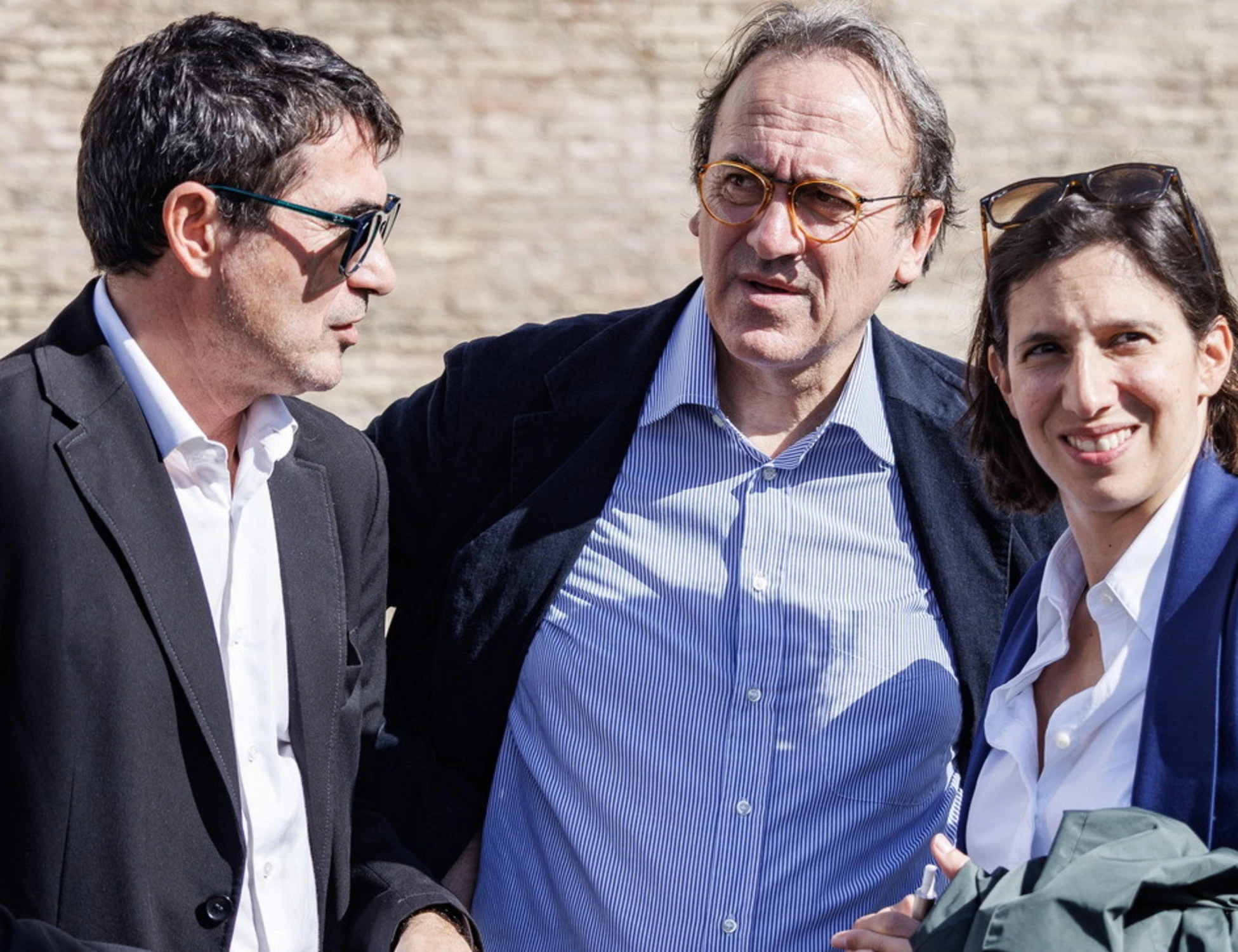 Dazi, sinistra da ridere contro Meloni: "E la schiena dritta?", "Ora subito in aula"
