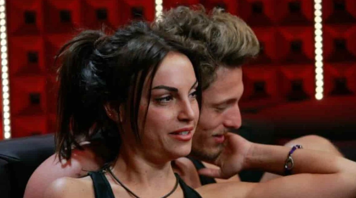 Grande Fratello, proposta indecente di Gennaro Lillio a Francesca De Andrè: cosa si inventa per possederla