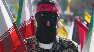 Ecco le SS dell'Iran: ricche, decise, ben armate