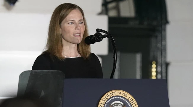 Donald Trump, Amy Coney Barrett è il suo asso nella manica in grado di ribaltare il verdetto