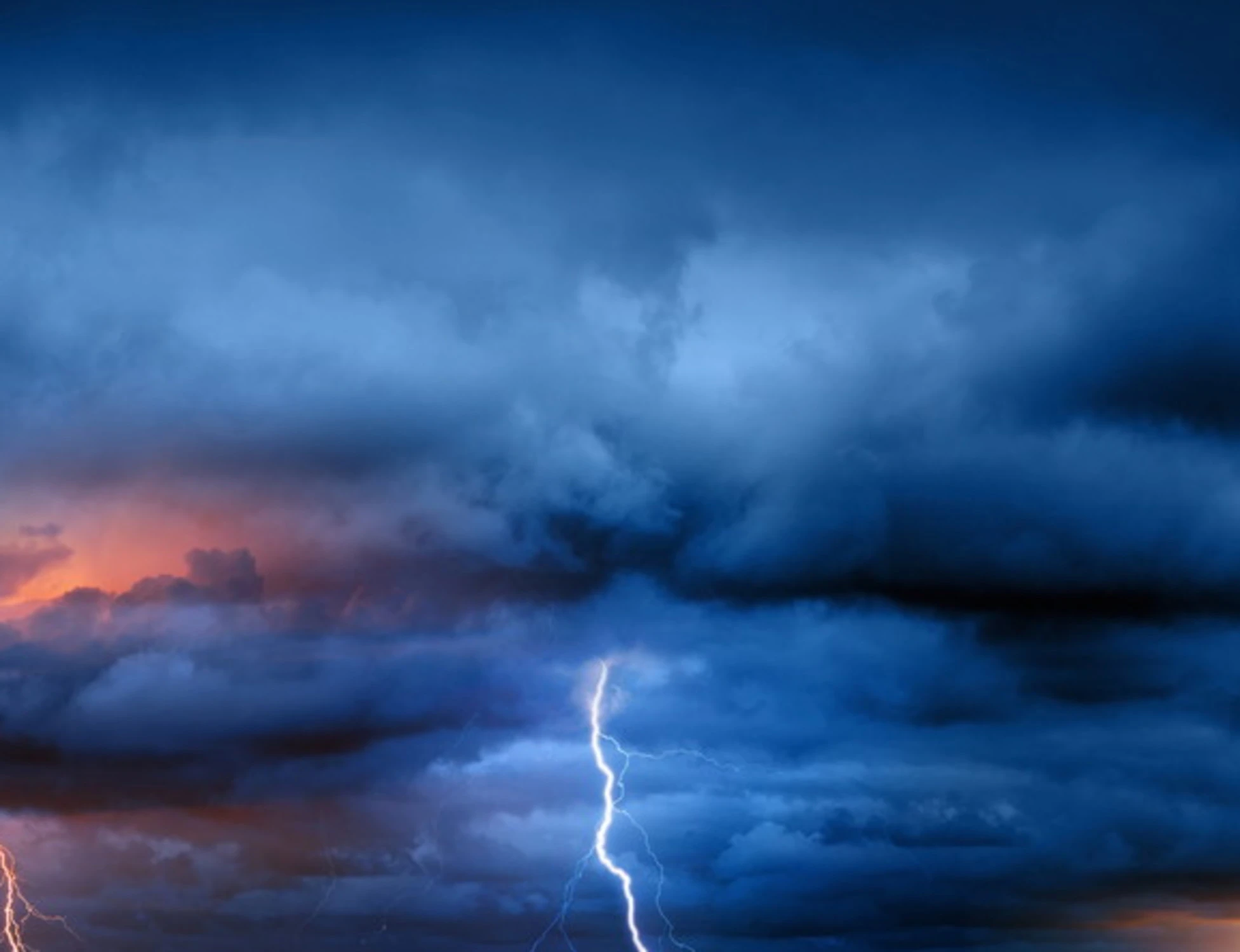 Meteo, Giuliacci: "Energia nell'atmosfera". Allarme-eventi estremi: cosa sta per accadere