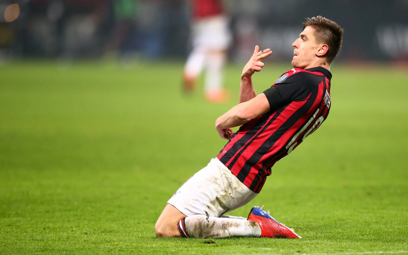 Il Milan di Piatek e Paqueta, Cagliari ko a San Siro: 3-0. Un ruggito da quarto posto