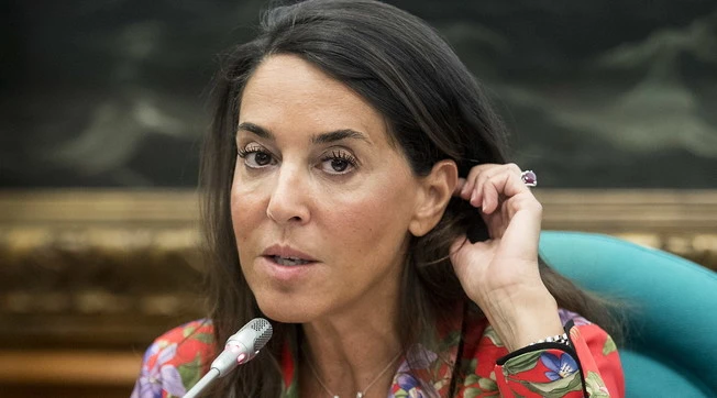 Licia Ronzulli contro Carlo Calenda: "Violento, aggressivo e machista"