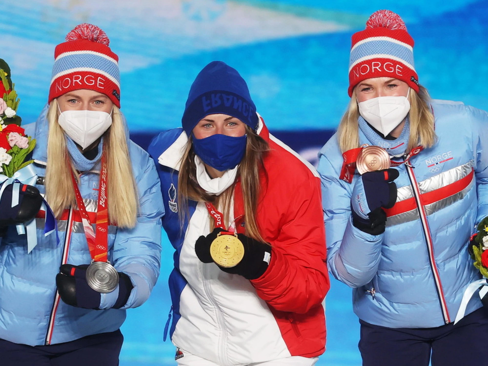 Milano-Cortina, rissa tra le francesi: "Hai usato la mia carta di credito!"