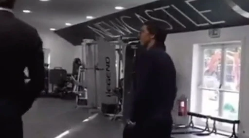 Sandro Tonali, gaffe al Newcastle: "No, era più grande"