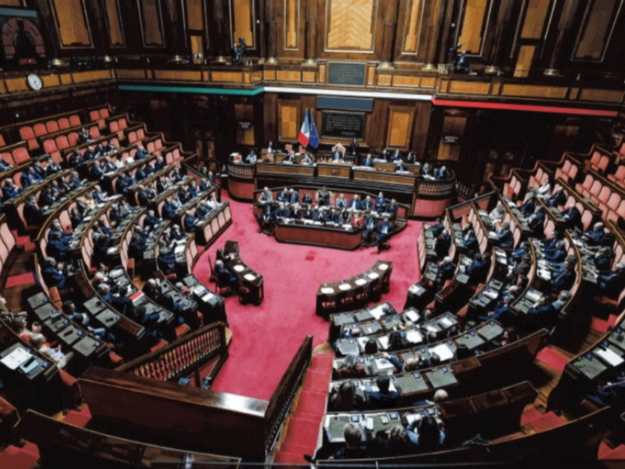 Leggi l'articolo: Pazza idea in maggioranza: elezioni 2027, ecco la (clamorosa) data