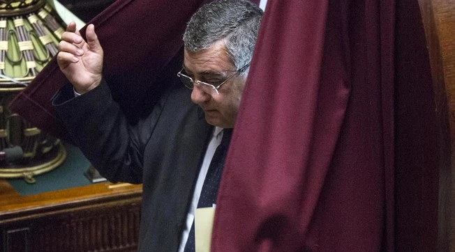 Luigi Cesaro, "ecco le prove dell'offerta". Retroscena: un ministero per tenere in piedi Conte, "questi stanno facendo schifo"