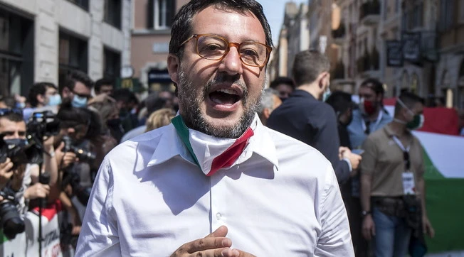 Recovery Fund, Matteo Salvini contro la cabina di regia: "Gli amichetti di Conte e Casalino, che vergogna. Ci manca solo Papa Francesco"