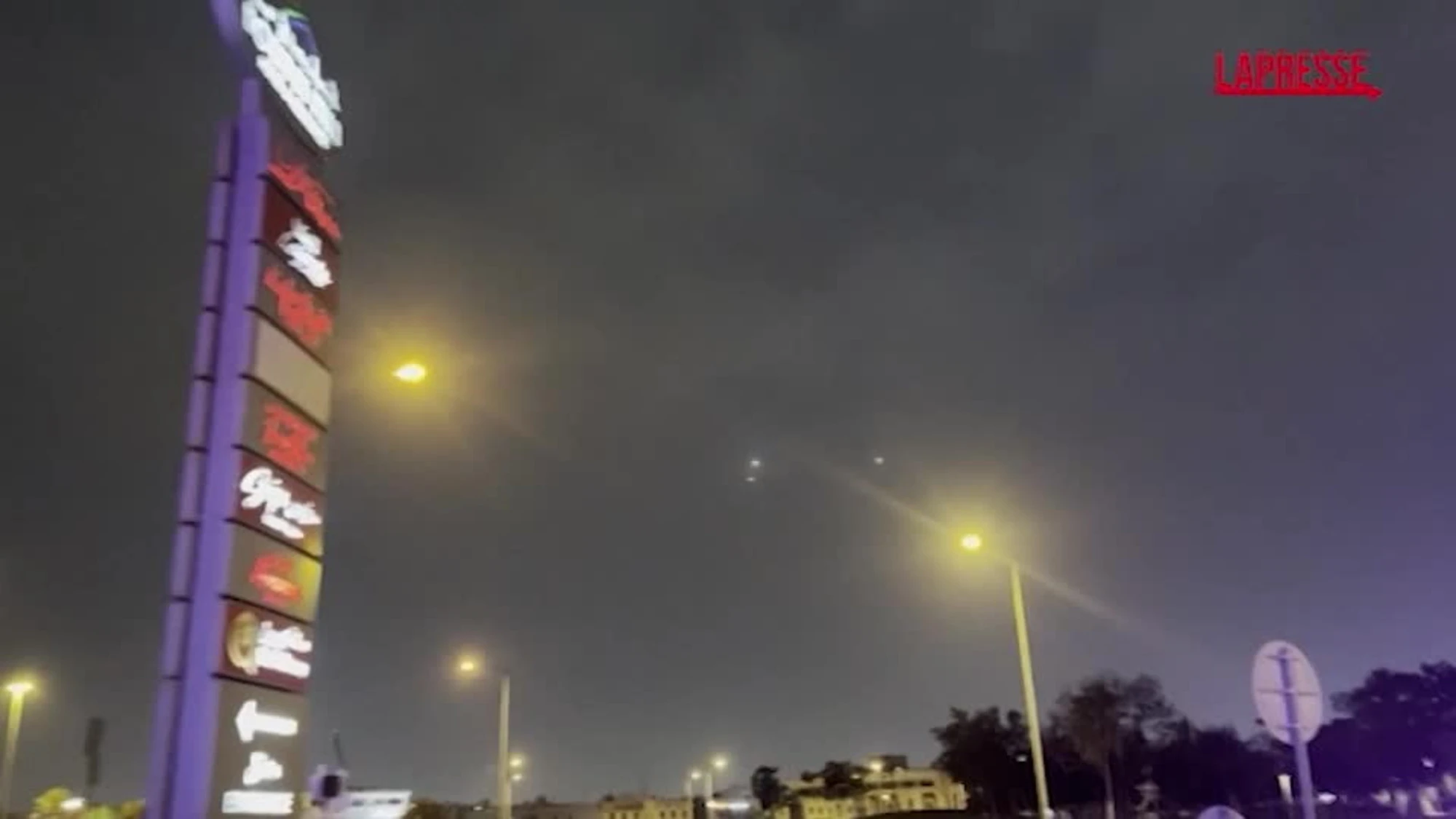 Iran, presunti missili di Teheran neutralizzati sui cieli di Doha