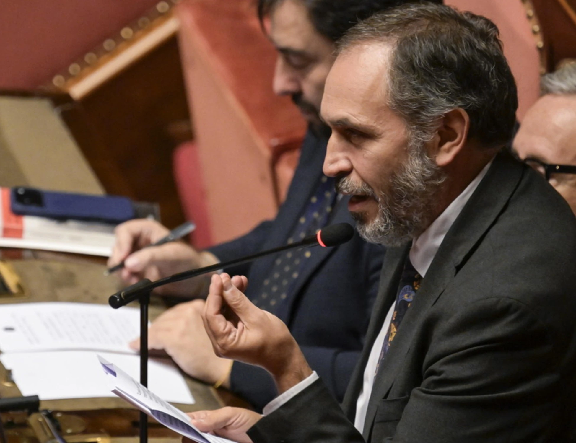 Pd, la denuncia Sensi: "In aula mi ha seppellito di insulti davanti a tutti"