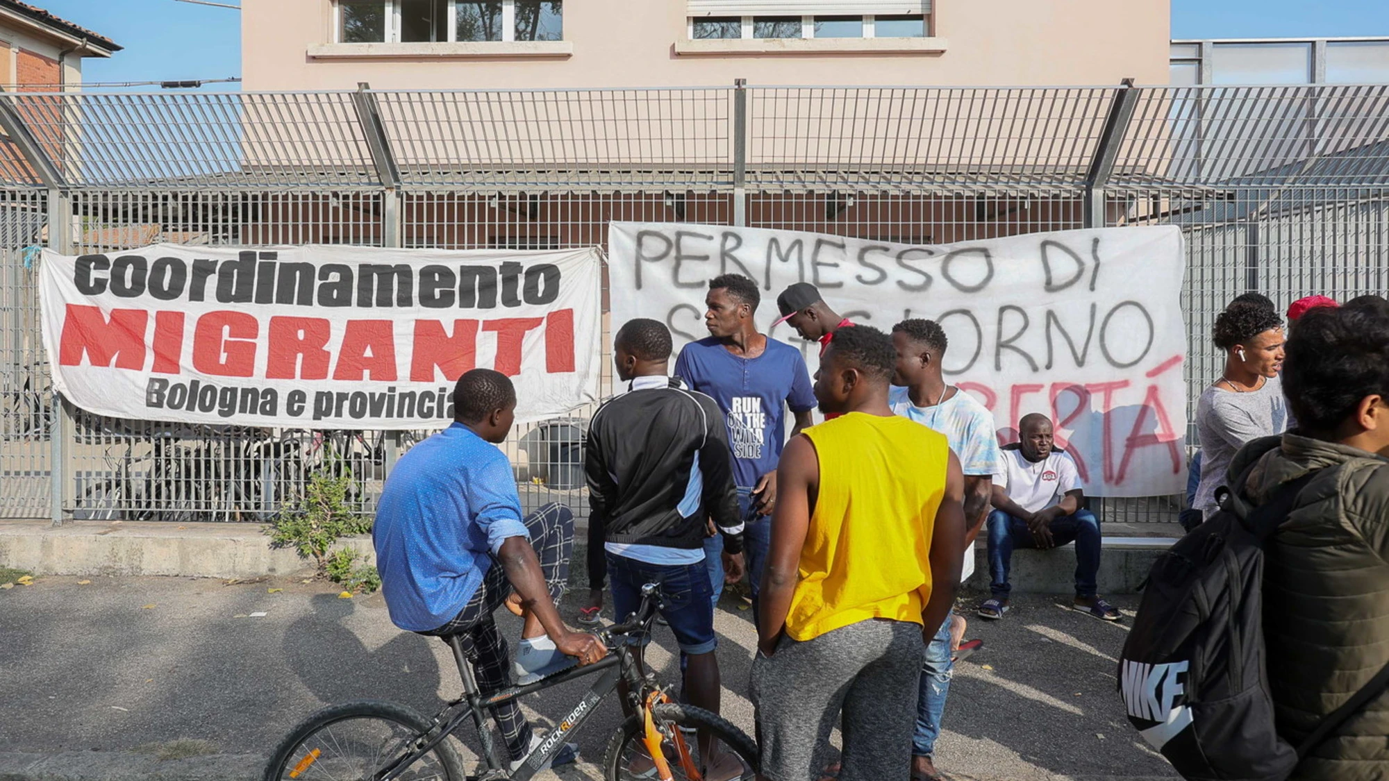 Reddito di cittadinanza, la sentenza Ue: "Discriminatorio il requisito di 10 anni di residenza"