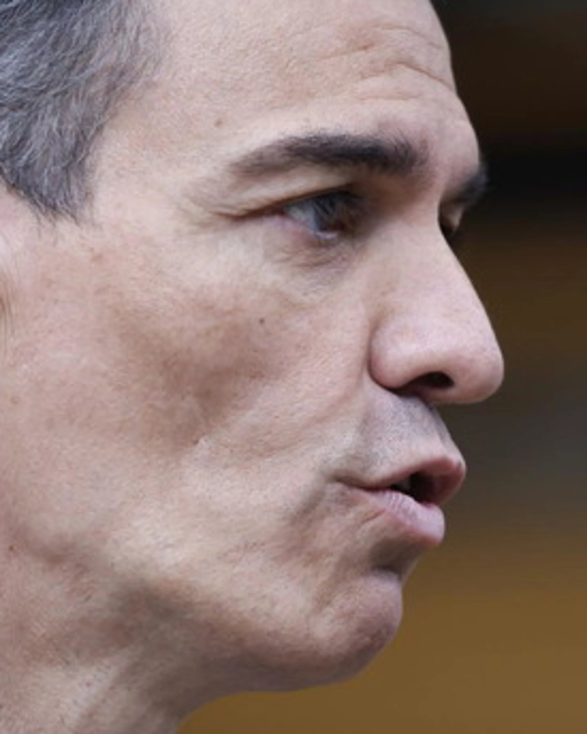 Pedro Sanchez annuncia "misure straordinarie"? Ma cala la scure Ue